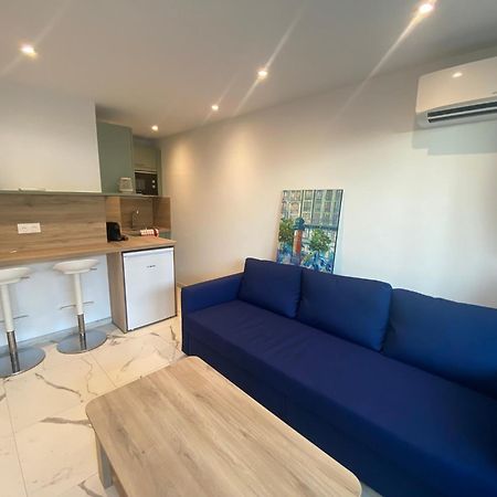 Appartement Face Mer Et Port Santa Lucia Climatise Et Wifi Saint-Raphaël 外观 照片