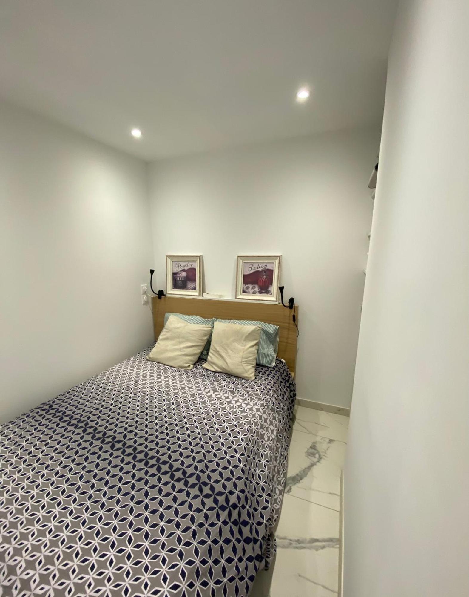 Appartement Face Mer Et Port Santa Lucia Climatise Et Wifi Saint-Raphaël 外观 照片
