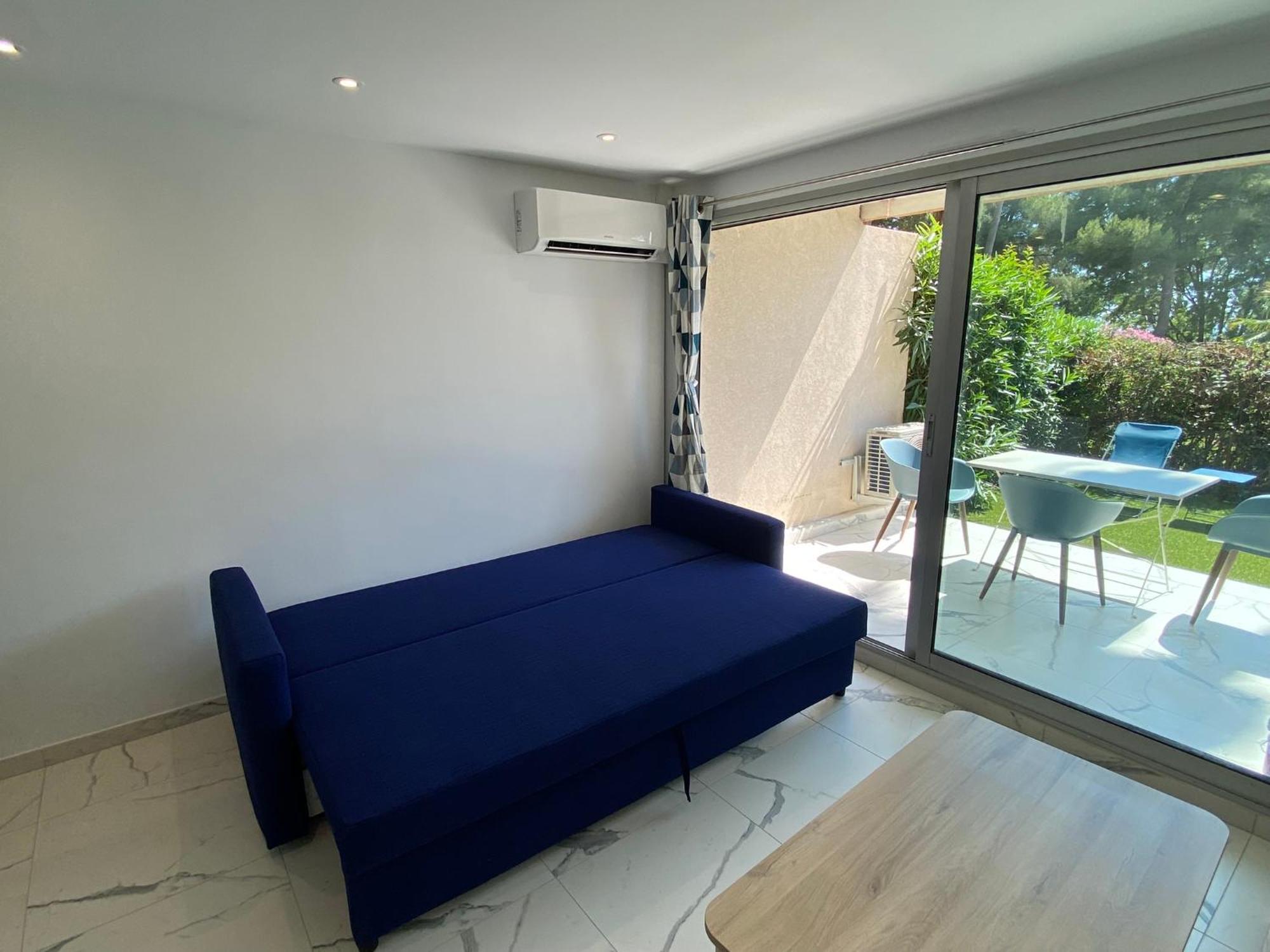 Appartement Face Mer Et Port Santa Lucia Climatise Et Wifi Saint-Raphaël 外观 照片