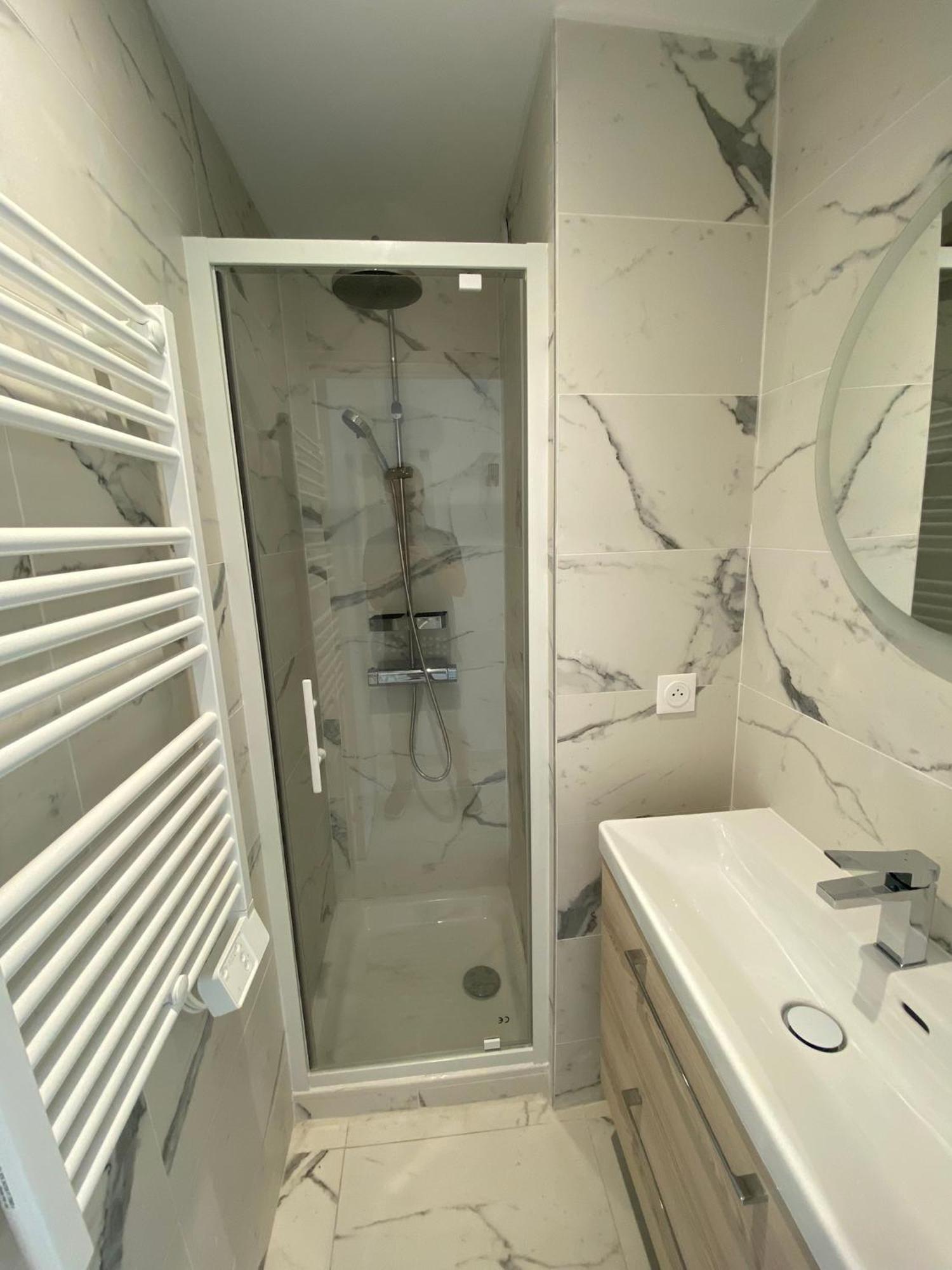 Appartement Face Mer Et Port Santa Lucia Climatise Et Wifi Saint-Raphaël 外观 照片