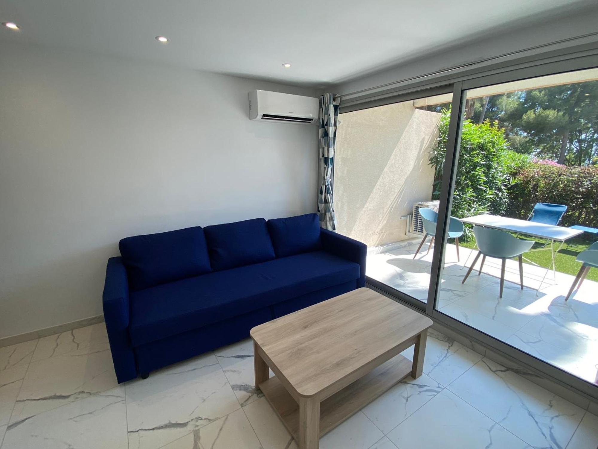 Appartement Face Mer Et Port Santa Lucia Climatise Et Wifi Saint-Raphaël 外观 照片