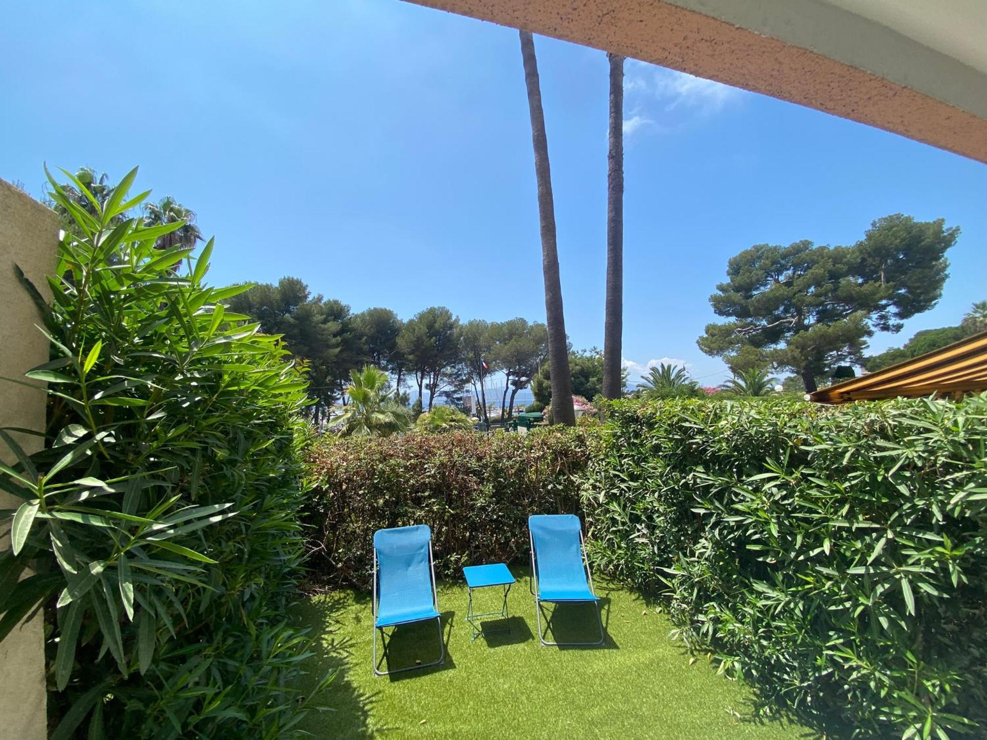 Appartement Face Mer Et Port Santa Lucia Climatise Et Wifi Saint-Raphaël 外观 照片