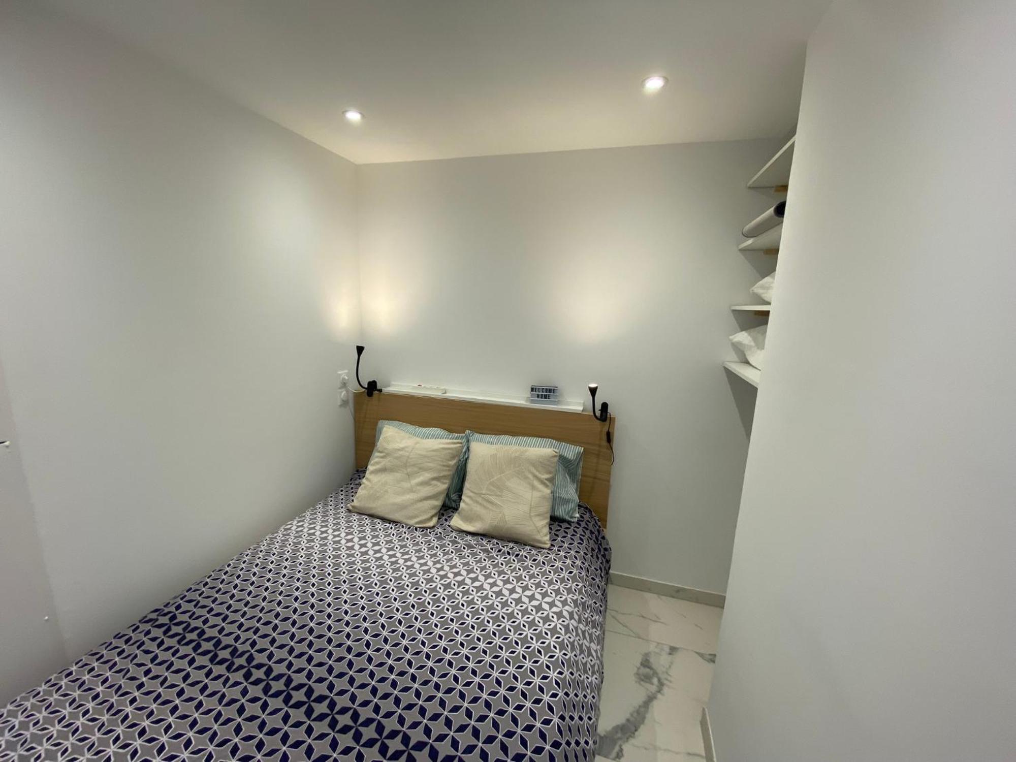 Appartement Face Mer Et Port Santa Lucia Climatise Et Wifi Saint-Raphaël 外观 照片
