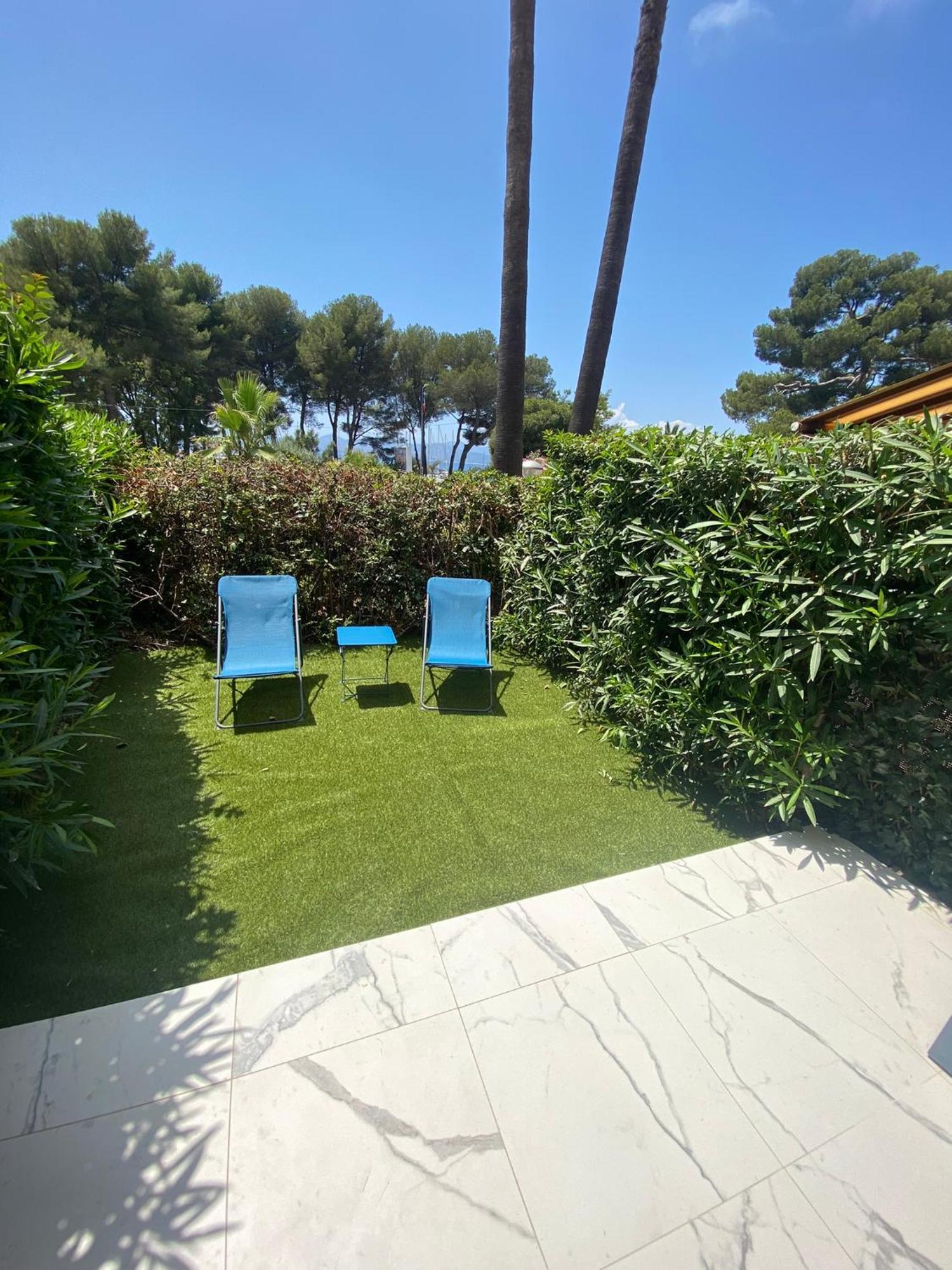 Appartement Face Mer Et Port Santa Lucia Climatise Et Wifi Saint-Raphaël 外观 照片