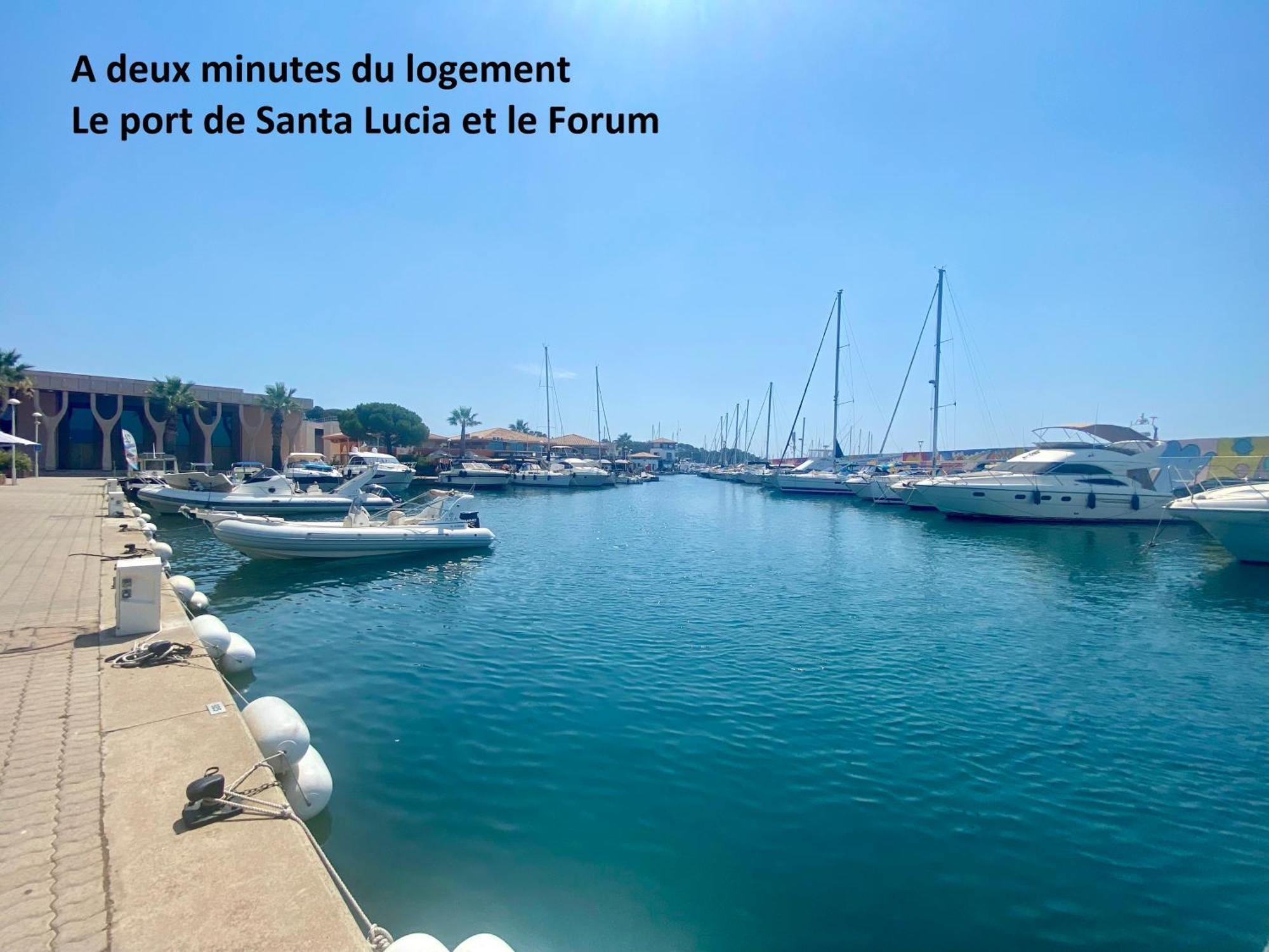 Appartement Face Mer Et Port Santa Lucia Climatise Et Wifi Saint-Raphaël 外观 照片